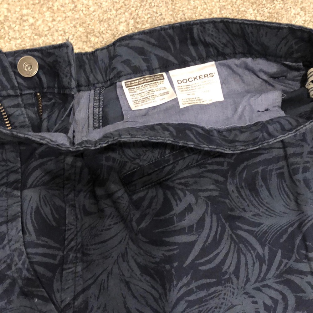 Men's Docker chino pants